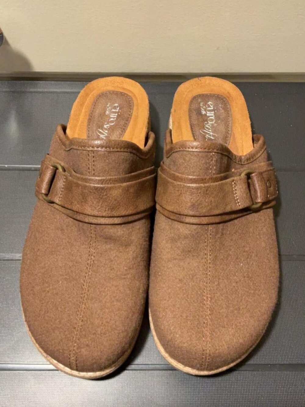 Sofft Eurosoft Brown Suede Clogs • Size 8M